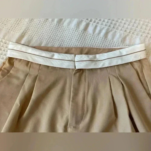 HYFVE Mini Skirt Tan Pleated Trouser Skirt Size Small Khaki Zipper and Pockets - Picture 4 of 9